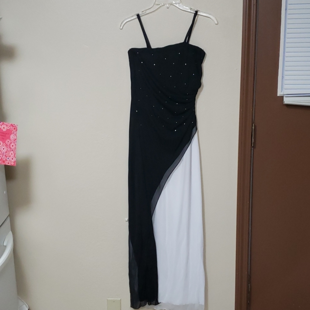 Sleek Black and White Formal Dress